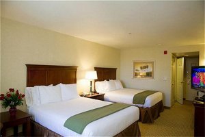 Holiday Inn Express Hotel & Suites Porterville