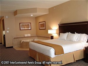 Holiday Inn Express Hotel & Suites Seymour