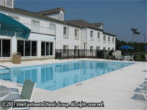 Holiday Inn Express Hotel & Suites Sneads Ferry(Topsail Bch Area)