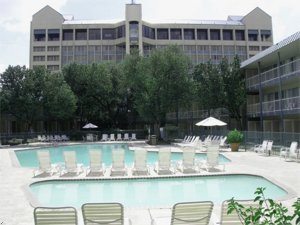 Houston Grand Plaza Hotel