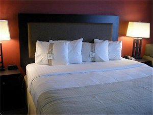 Holiday Inn Hotel & Suites Bakersfield North