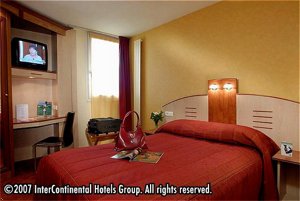 Holiday Inn Garden Court Paris-Porte De Saint Ouen