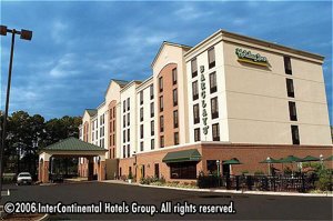 Holiday Inn Hotel & Suites Newport News, Va