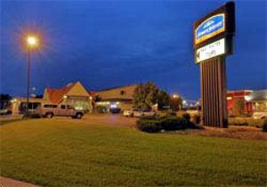 Howard Johnson Inn-Niagara