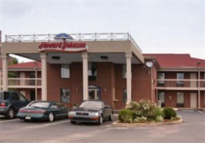 Howard Johnson Express Inn & Suites