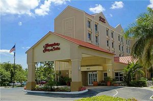 Hampton Inn & Suites Ft. Lauderdale Airport