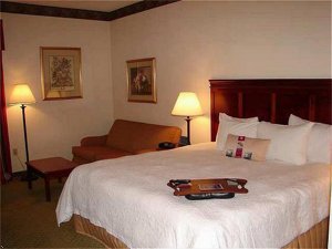 Hampton Inn & Suites Valley Forge-Oaks