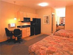 Livinn Suites Fridley