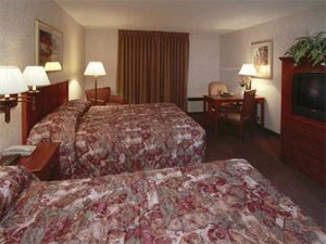 Clubhouse Inn & Suites - Nashville