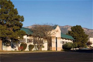 Sandia Courtyard Hotel