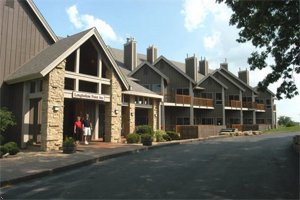 Longhollow Point Condominiums