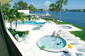 Charter Club Resort On Naples Bay