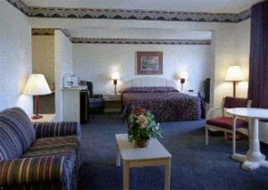 Fayetteville Inn & Suites