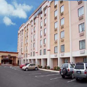 La Quinta Inn & Suites New Britain