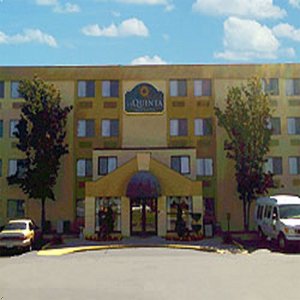 La Quinta Inn & Suites Warwick