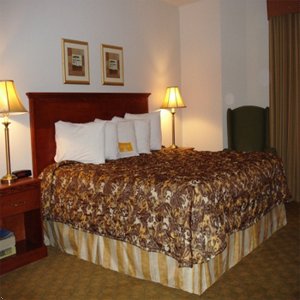 La Quinta Inn & Suites Brooklyn Park