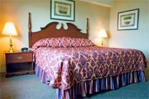 Quality Inn & Suites Atlantic Beach Hotel