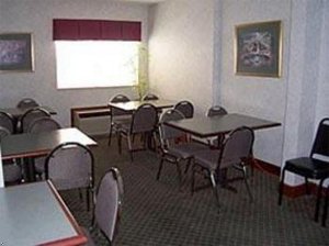 Rodeway Inn & Suites