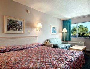 Super 8 Motel Orlando/Kissimmee Suites