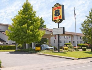 Salem Super 8 Motel