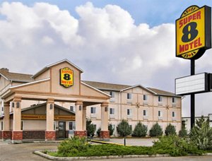 Super 8 Motel - Moose Jaw