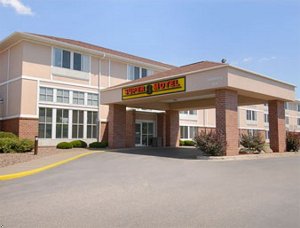 Super 8 Motel - Menomonie