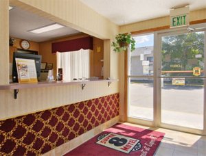 Grand Forks Super 8 Motel