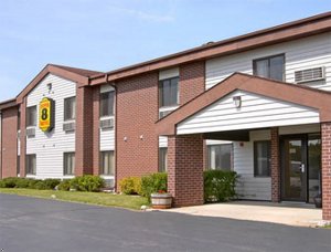 Saukville/Port Washington Super 8 Motel