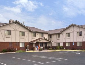 Appomattox Super 8 Motel