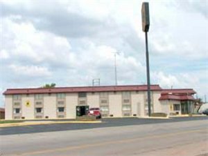 Super 8 Motel - Clinton