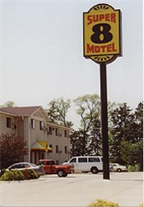 Lincoln/27th & Cornhusker Hwy. Super 8 Motel