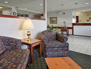 Super 8 Motel - Auburn