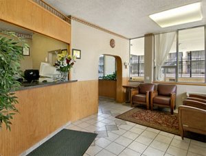 Super 8 Motel - Erie Downtown