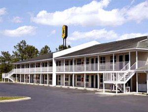 Super 8 Motel - Monticello