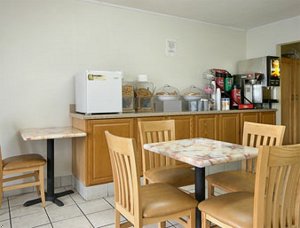 Super 8 Motel - Ashland/Richmond Area