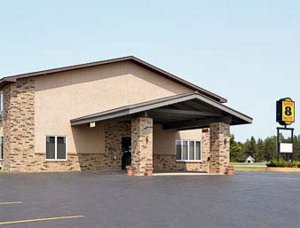 Super 8 Motel - Munising/Wetmore Area