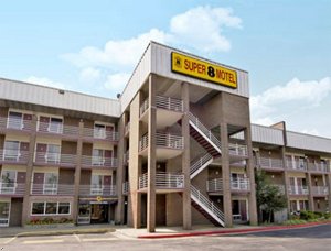 Raleigh Super 8 Motel