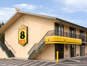 Super 8 Motel - Raritan