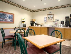 Super 8 Motel - Le Claire/Quad Cities Area