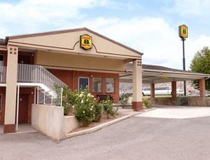 Super 8 Motel - Salina Scenic Hills