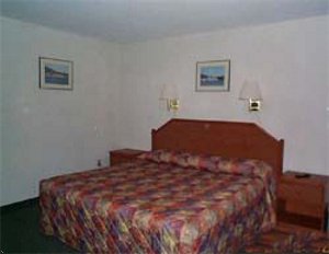 Super 8 Lake George Resort