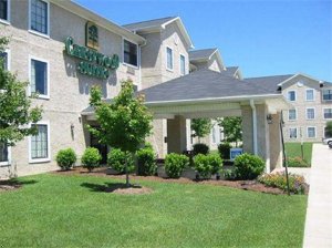 Crestwood Suites - Baton Rouge