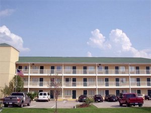 Sun Suites - Hattiesburg