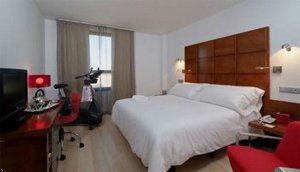 Tryp Zaragoza