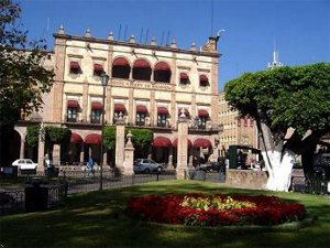 Hotel Virrey De Mendoza