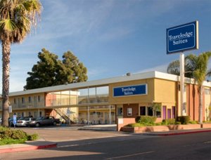 Travelodge Inn & Suites