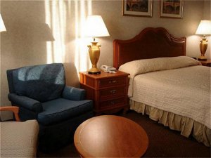 Muskegon Victory Inn & Suites