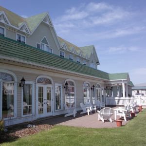 Lakeview Inn And Suites Loyalist