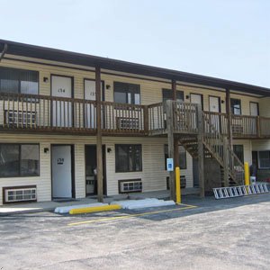 Crestview Inn & Suites Cedarlake