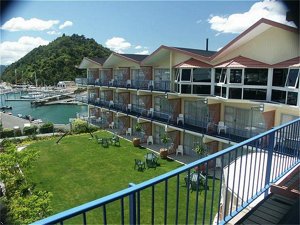 Picton Beachcomber Inn